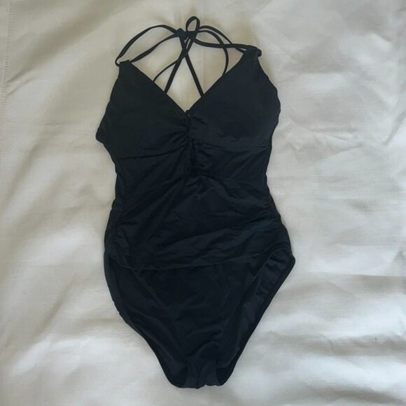 La Blanca Island Goddess Underwire Lace Up One Piece in Black - Picture 3 of 8